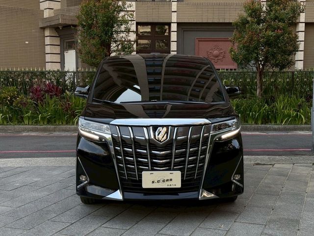 TOYOTA豐田 ALPHARD  第2張相片