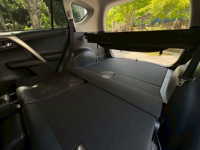 TOYOTA豐田 RAV4  第14張相片