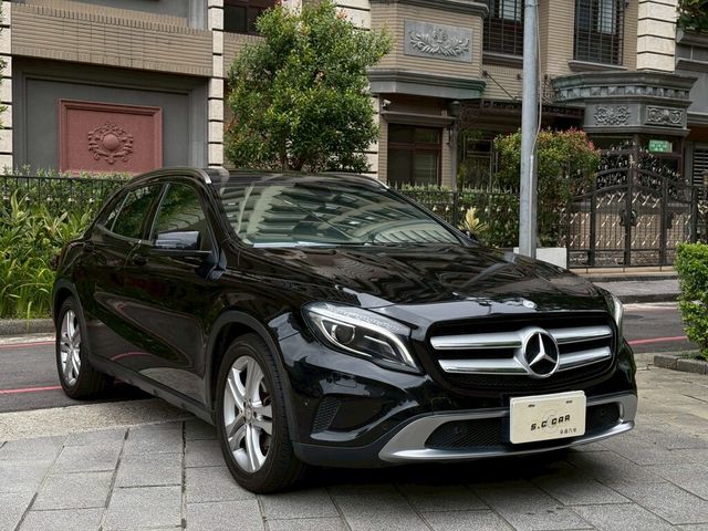 M-BENZ賓士 GLA200  第1張相片