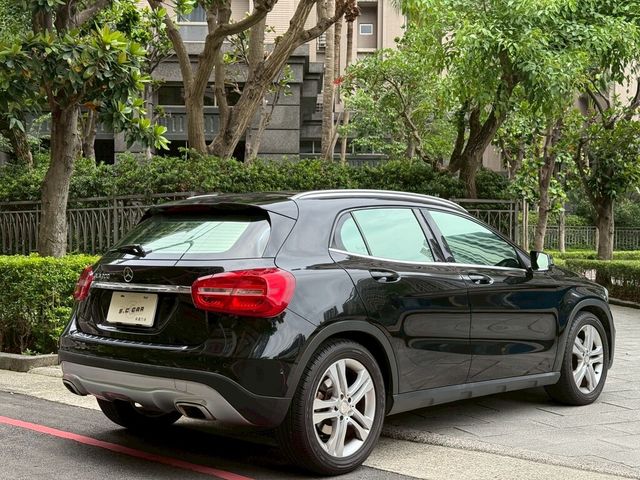 M-BENZ賓士 GLA200  第4張相片