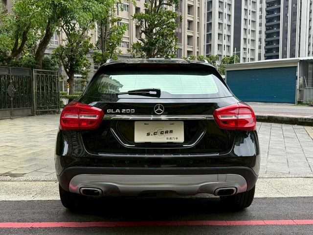 M-BENZ賓士 GLA200  第5張相片