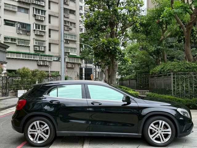 M-BENZ賓士 GLA200  第6張相片