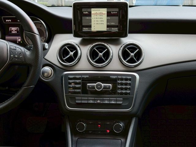 M-BENZ賓士 GLA200  第12張相片