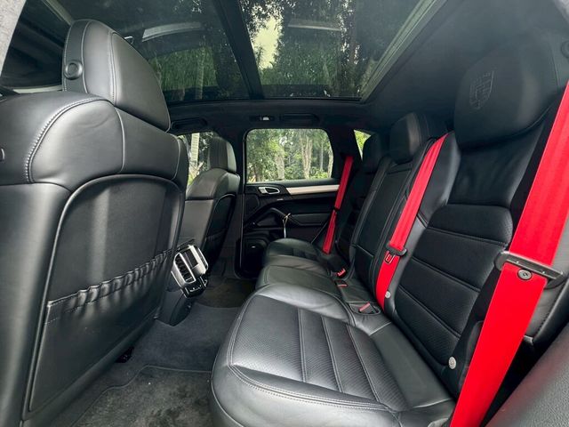 PORSCHE保時捷 CAYENNE  第13張相片