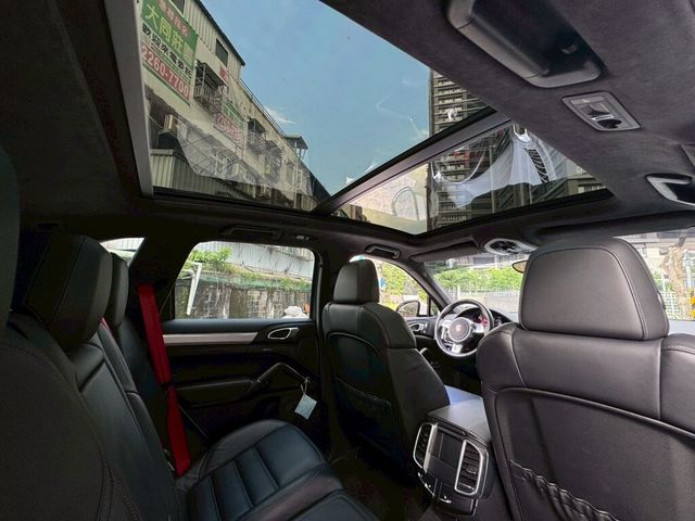 PORSCHE保時捷 CAYENNE  第15張相片