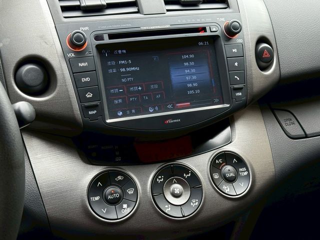 TOYOTA豐田 RAV4  第15張相片