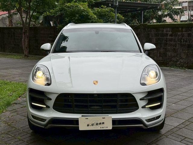 PORSCHE保時捷 MACAN TURBO  第2張相片