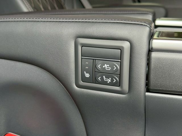 TOYOTA豐田 GRANVIA  第16張相片