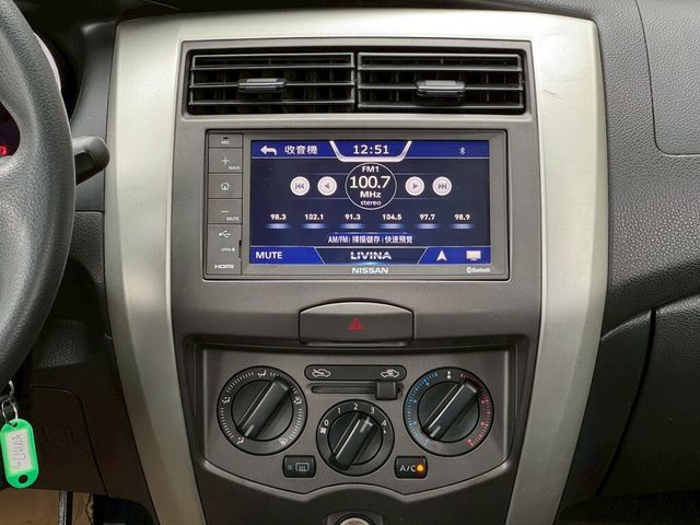 NISSAN日產 LIVINA  第7張相片