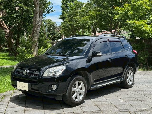 TOYOTA豐田 RAV4  第3張相片