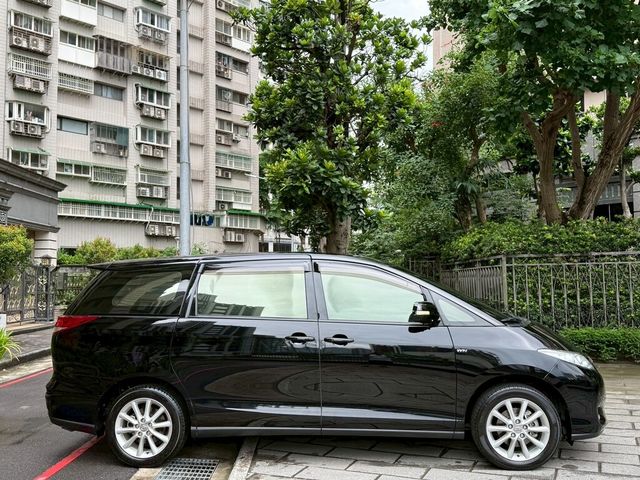 TOYOTA豐田 PREVIA  第3張相片