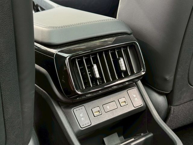 HYUNDAI現代 CUSTIN  第16張相片