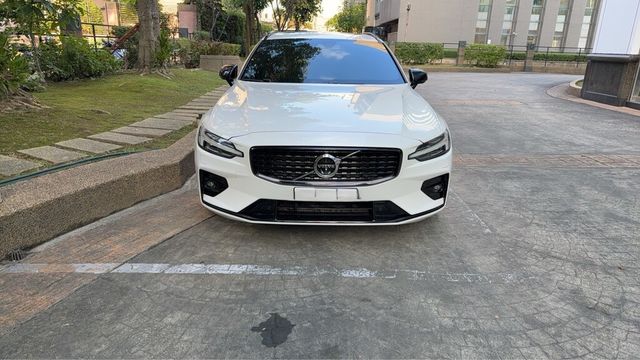 VOLVO富豪 V60  第1張相片