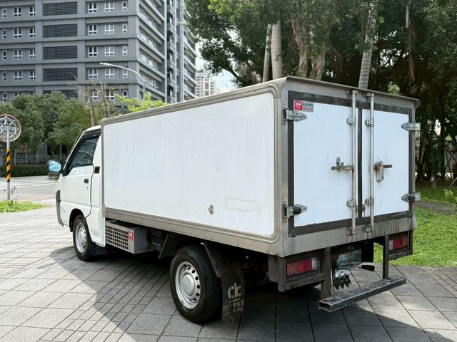 MITSUBISHI三菱 DELICA  第2張相片