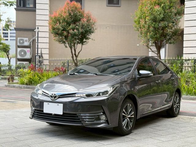 TOYOTA豐田 ALTIS  第3張相片