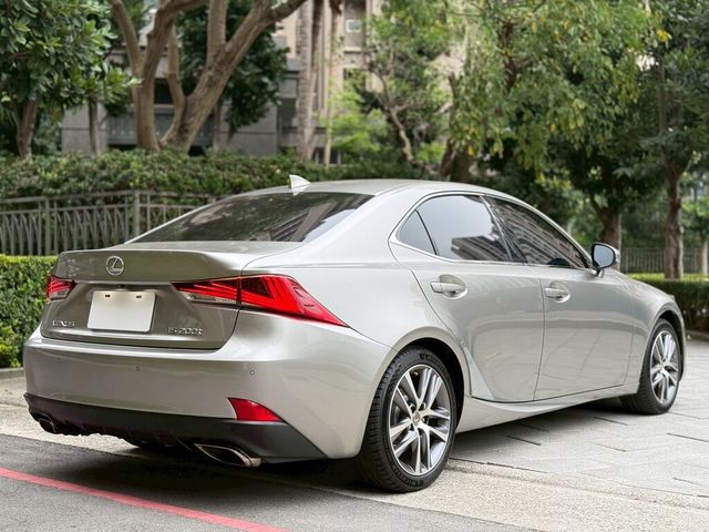LEXUS凌志 IS200T  第4張相片
