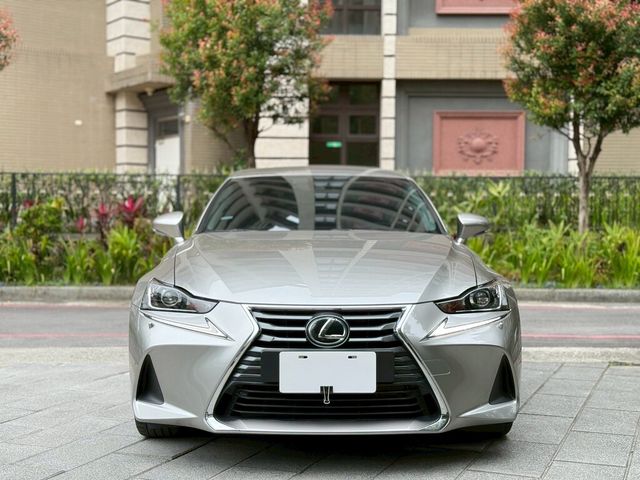 LEXUS凌志 IS200T  第5張相片