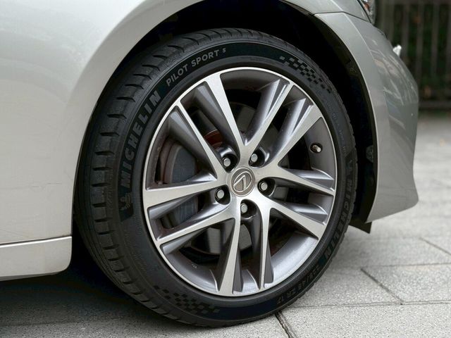LEXUS凌志 IS200T  第6張相片