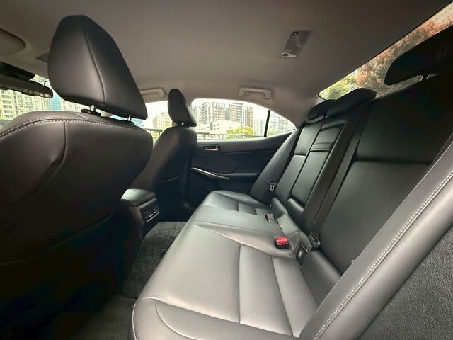 LEXUS凌志 IS200T  第16張相片