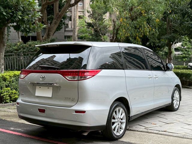 TOYOTA豐田 PREVIA  第2張相片