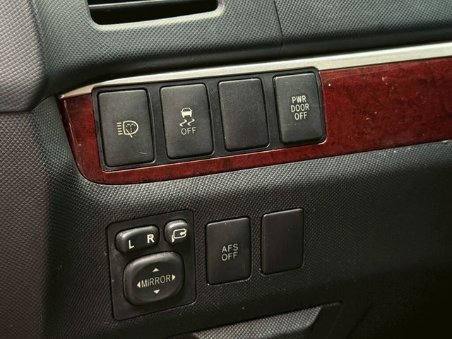 TOYOTA豐田 PREVIA  第11張相片