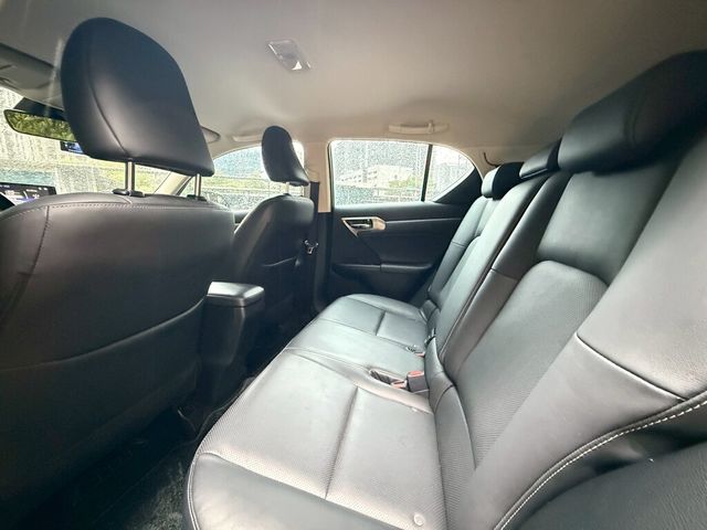 LEXUS凌志 CT200H  第16張相片
