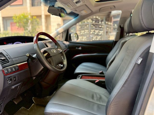 TOYOTA豐田 PREVIA  第14張相片