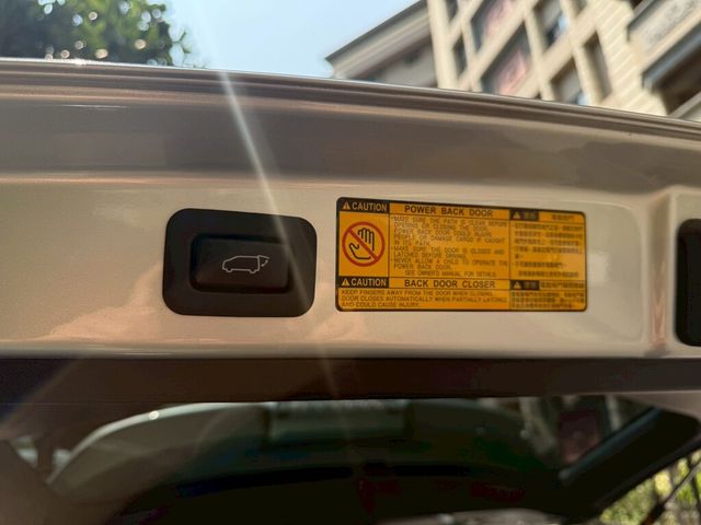 TOYOTA豐田 PREVIA  第20張相片