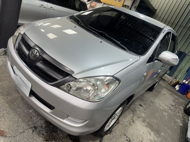TOYOTA豐田 INNOVA  第2張相片