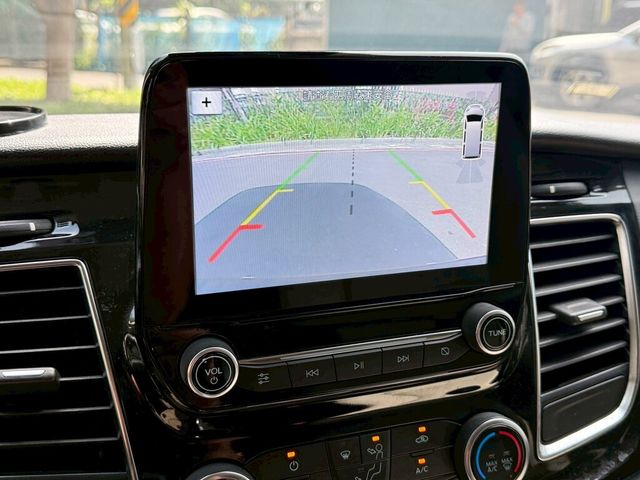 FORD福特 TRANSIT CUSTOM  第9張相片