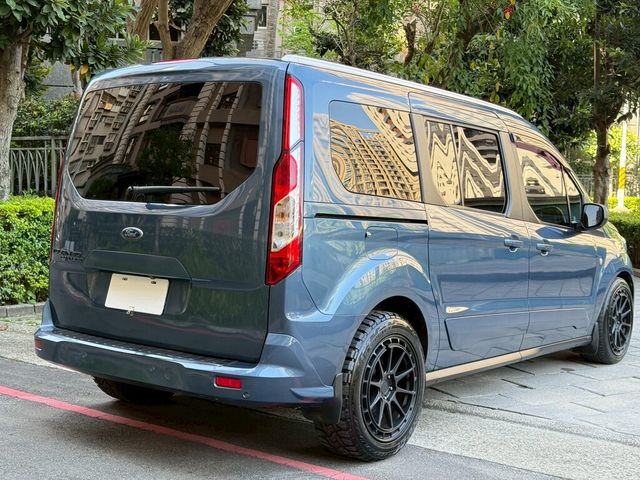 FORD福特 TOURNEO CONNECT  第2張相片