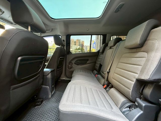 FORD福特 TOURNEO CONNECT  第14張相片