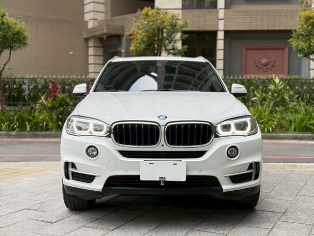 BMW寶馬 X5 XDRIVE25D  第5張相片