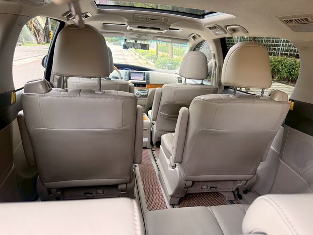 TOYOTA豐田 PREVIA  第10張相片