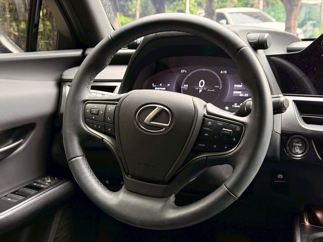 LEXUS凌志 UX300H  第9張相片