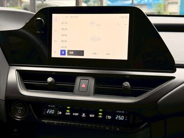 LEXUS凌志 UX300H  第11張相片