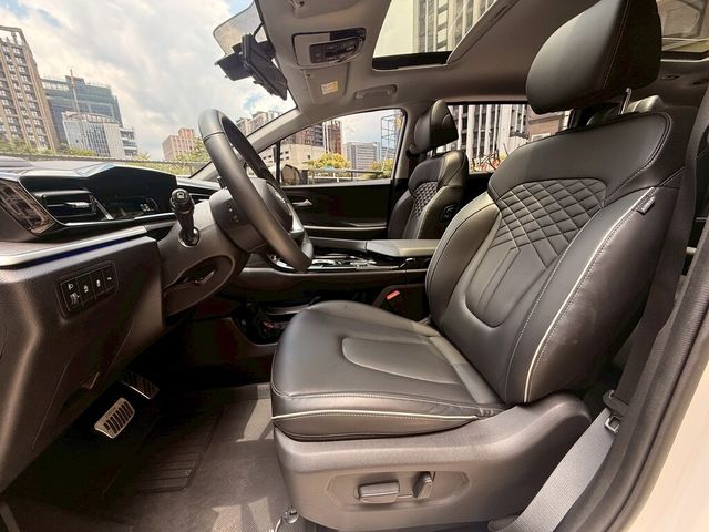 HYUNDAI現代 CUSTIN  第17張相片
