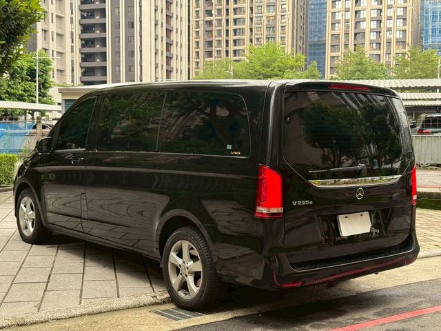 M-BENZ賓士 V250 D  第2張相片