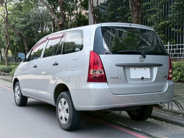 TOYOTA豐田 INNOVA  第2張相片