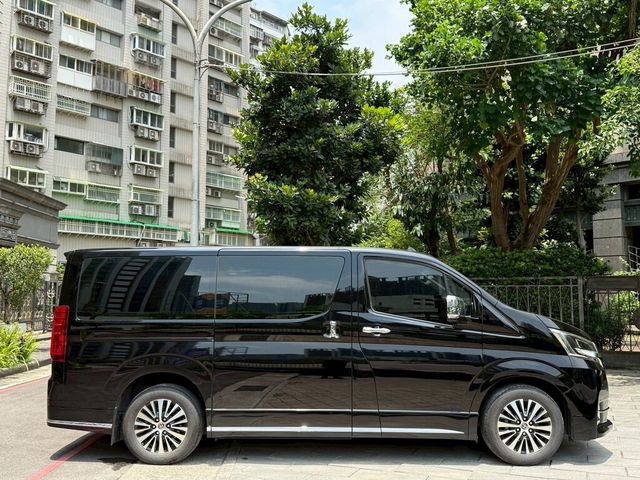 TOYOTA豐田 GRANVIA  第5張相片