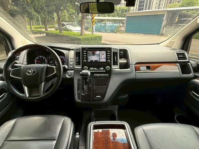 TOYOTA豐田 GRANVIA  第8張相片