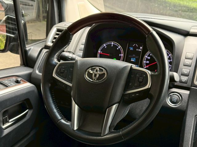 TOYOTA豐田 GRANVIA  第9張相片