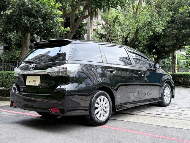 TOYOTA豐田 WISH  第4張相片