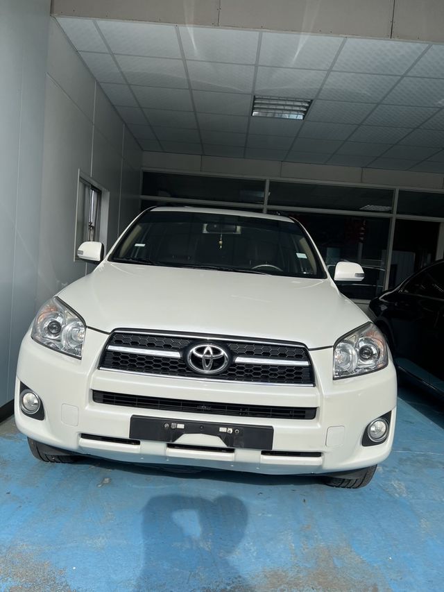 TOYOTA豐田 RAV4  第3張相片