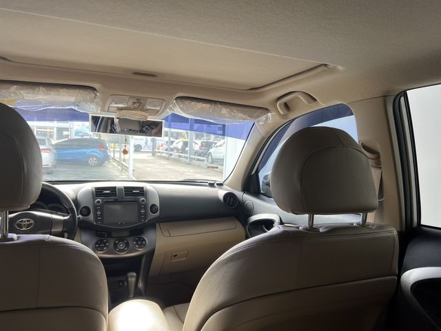 TOYOTA豐田 RAV4  第6張相片