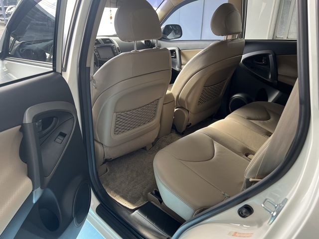TOYOTA豐田 RAV4  第7張相片