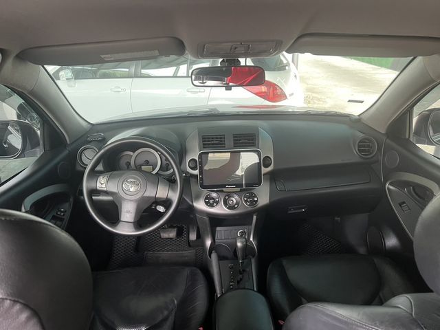 TOYOTA豐田 RAV4  第9張相片