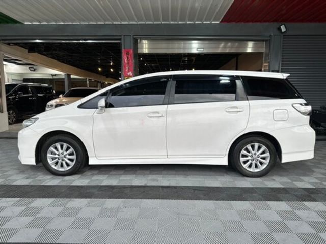 TOYOTA豐田 WISH  第6張相片