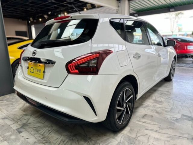NISSAN日產 TIIDA  第2張相片