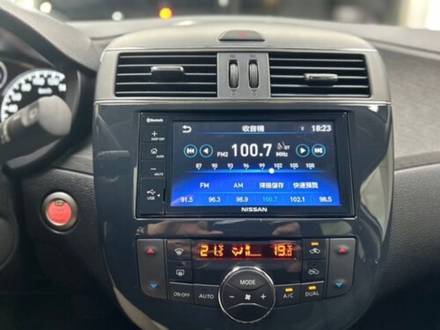 NISSAN日產 TIIDA  第13張相片